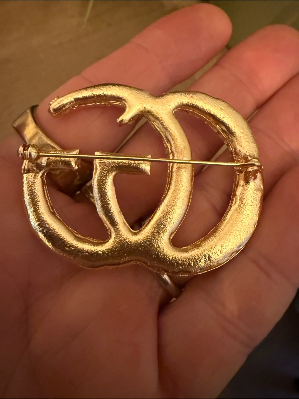 Double G brooch - Picture 3 of 3